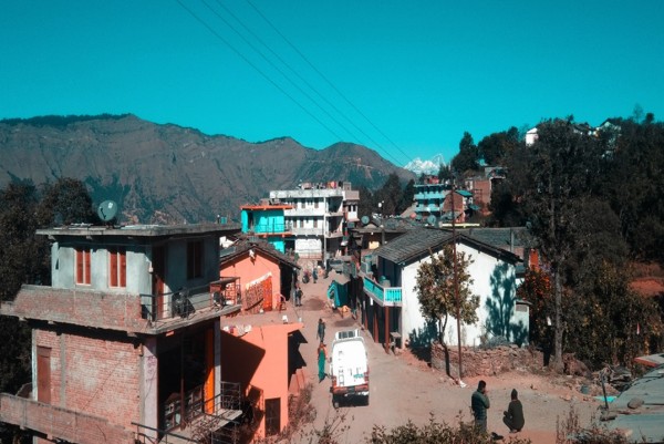 काँचुली फेर्दै मेलौलीको काँडा बजार 